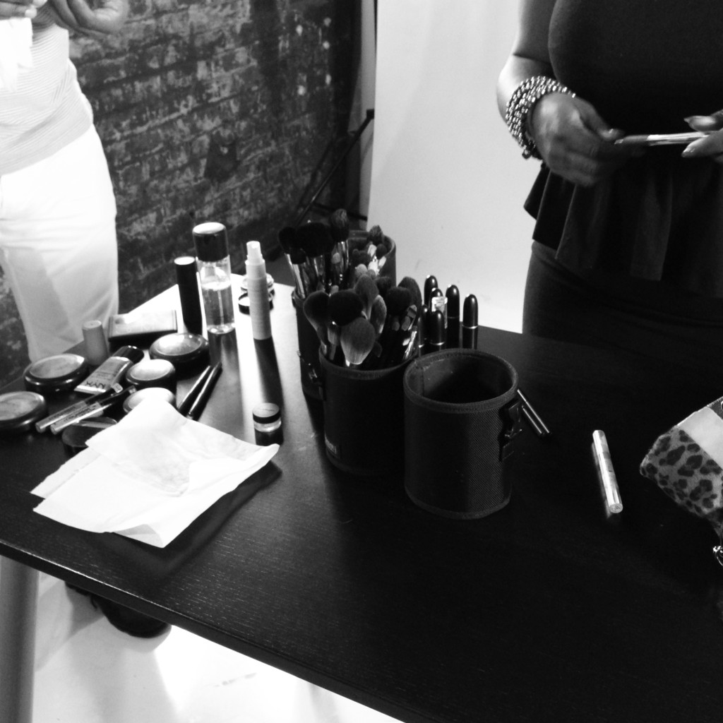 makeup-artist-table
